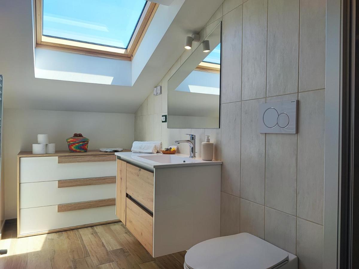 Casa Nadia A Pochi Passi Dal Mare Con Garage, Terrazza E Sala Giochi Lägenhet Numana Exteriör bild